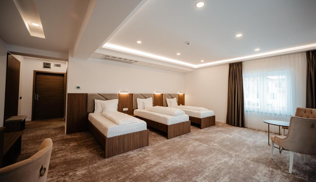 Hotel Ariata Scheia ภายนอก รูปภาพ