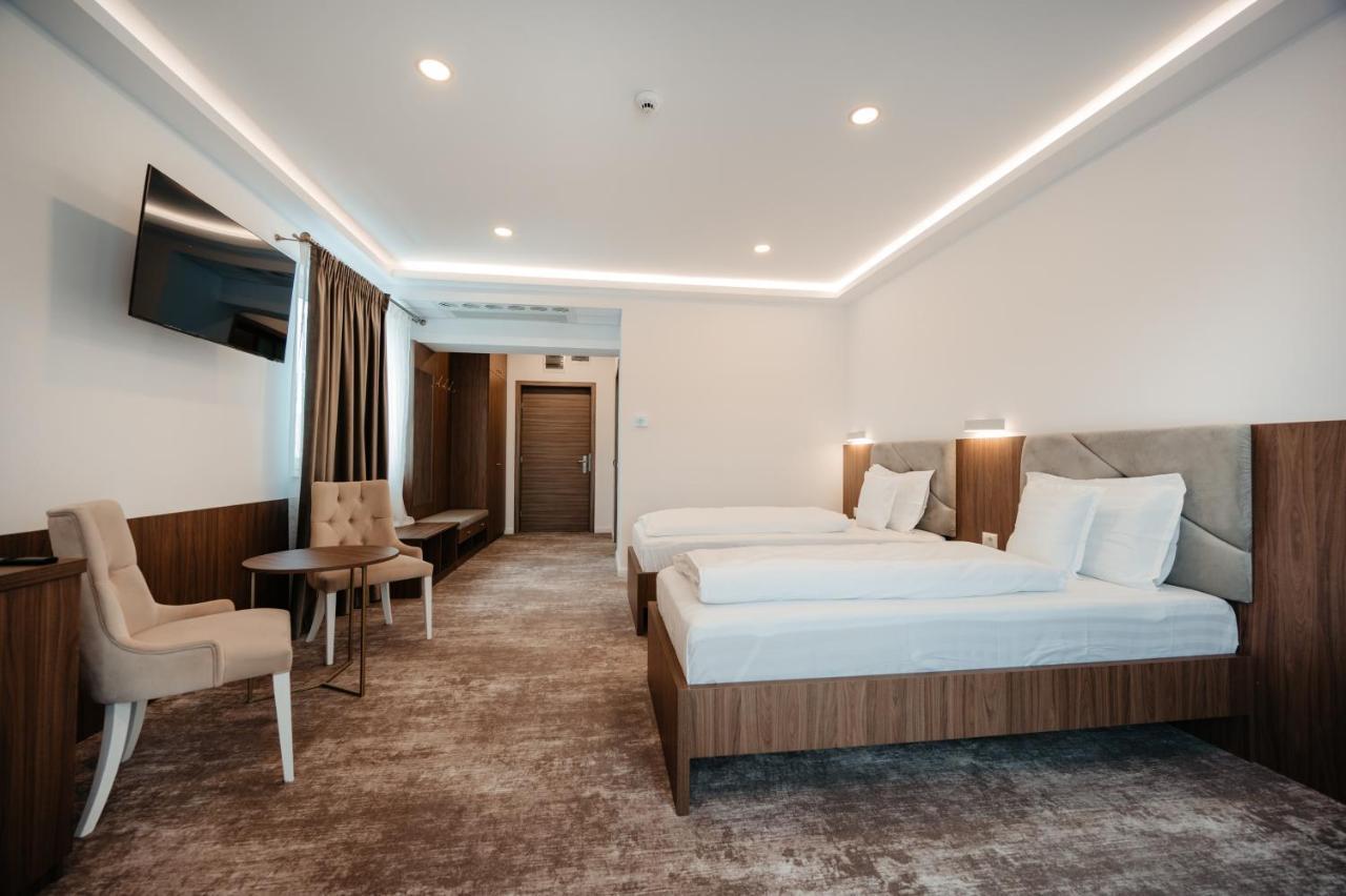Hotel Ariata Scheia ภายนอก รูปภาพ