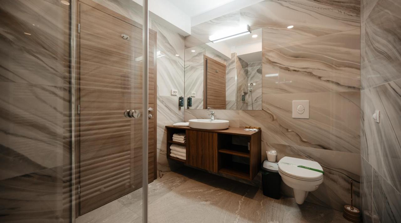 Hotel Ariata Scheia ภายนอก รูปภาพ
