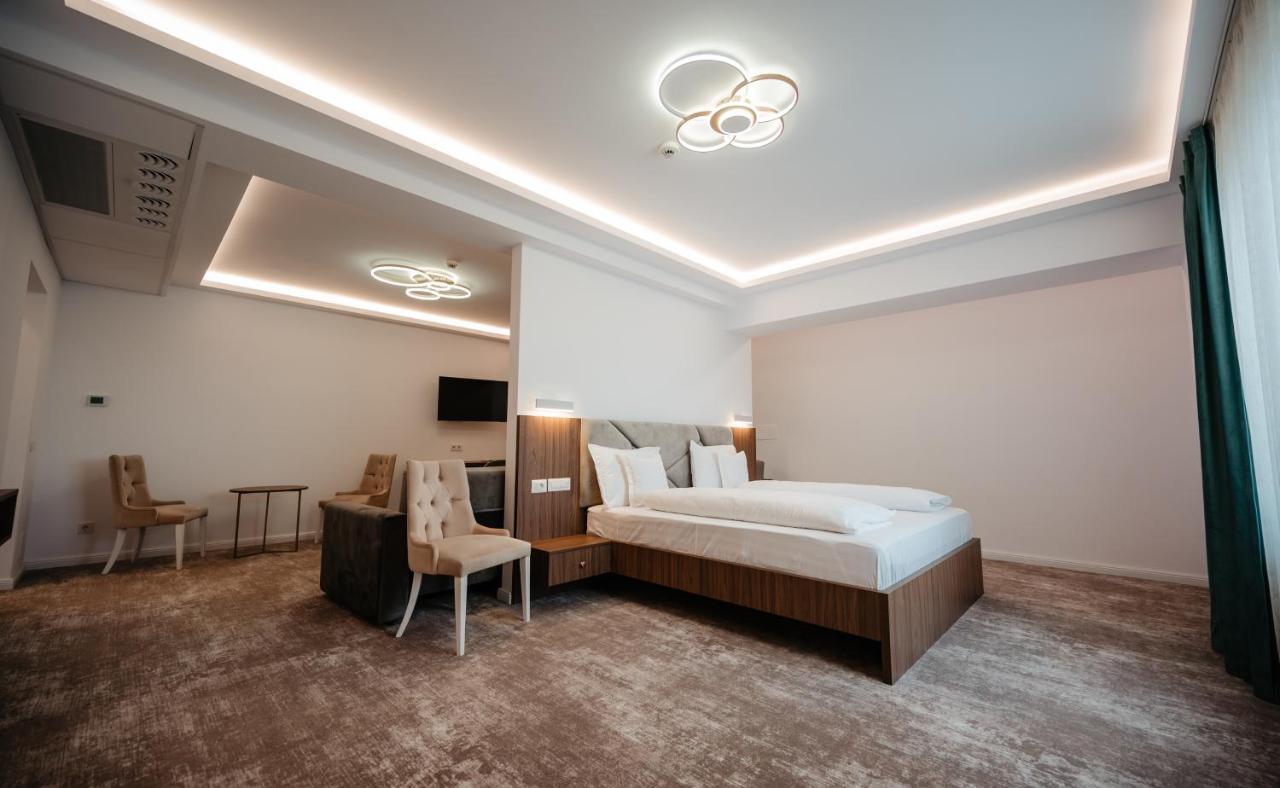 Hotel Ariata Scheia ภายนอก รูปภาพ