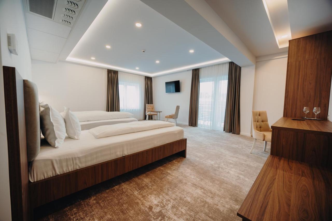 Hotel Ariata Scheia ภายนอก รูปภาพ