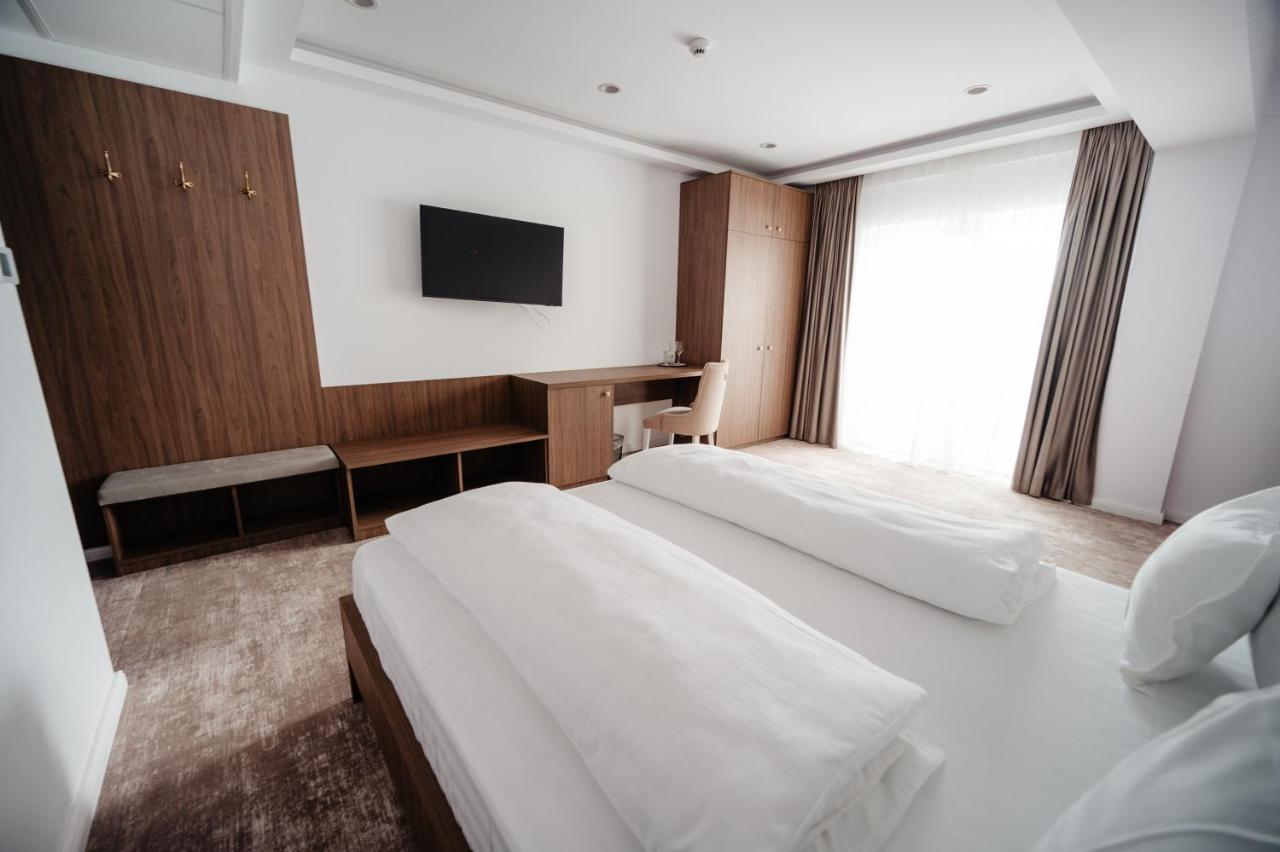 Hotel Ariata Scheia ภายนอก รูปภาพ