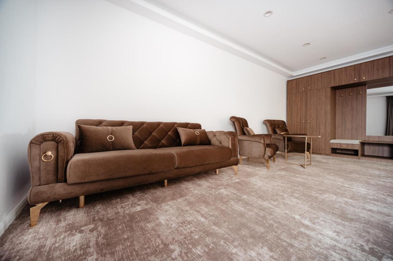 Hotel Ariata Scheia ภายนอก รูปภาพ