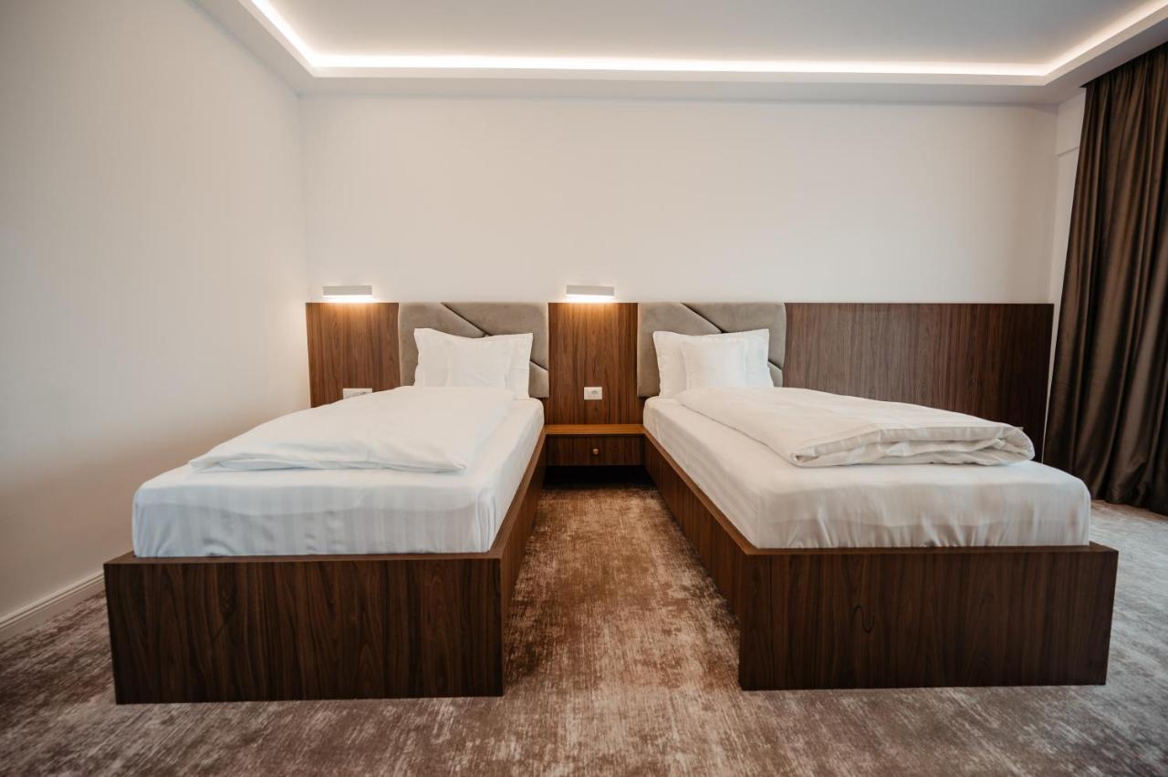 Hotel Ariata Scheia ภายนอก รูปภาพ
