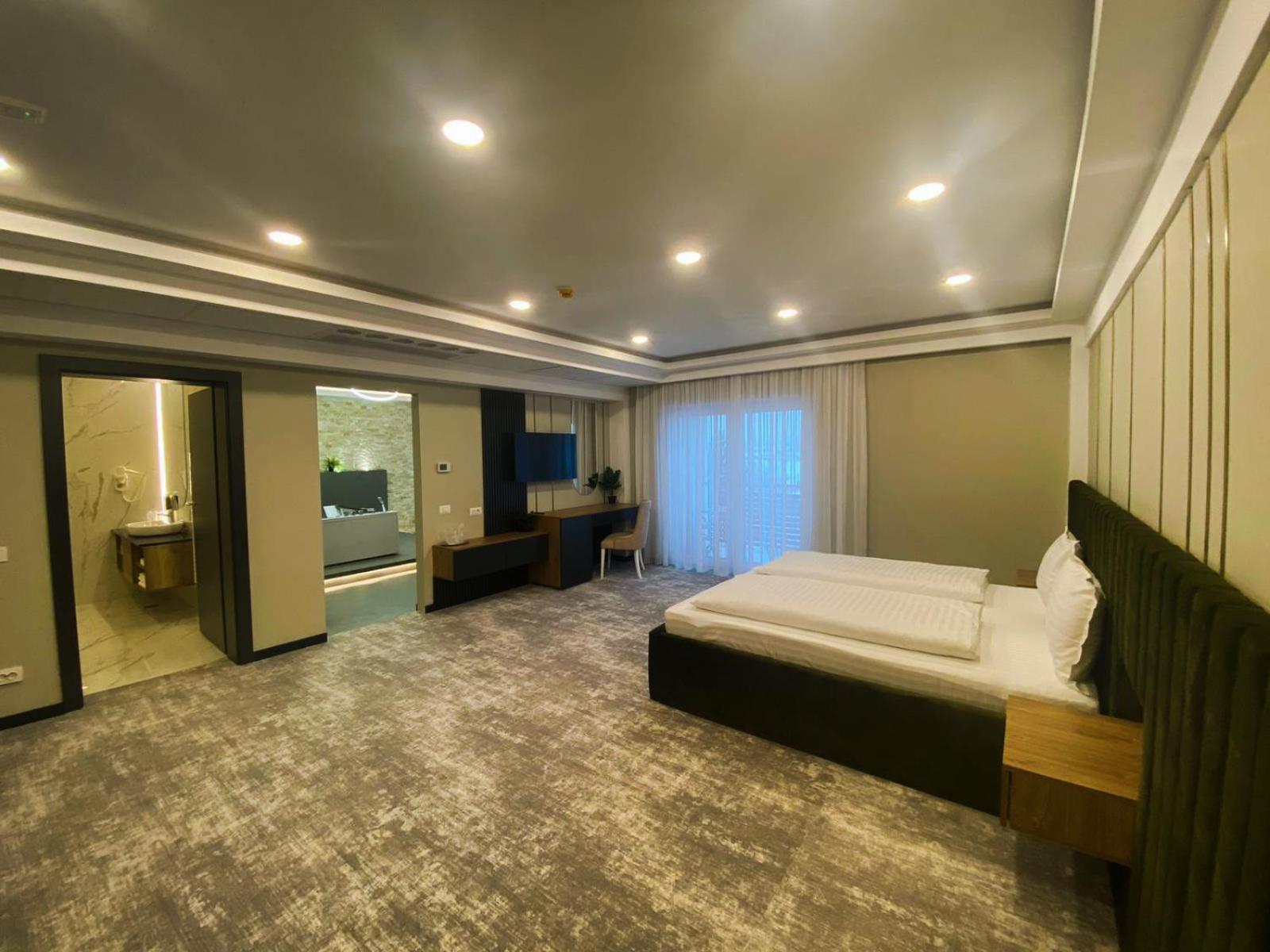 Hotel Ariata Scheia ภายนอก รูปภาพ
